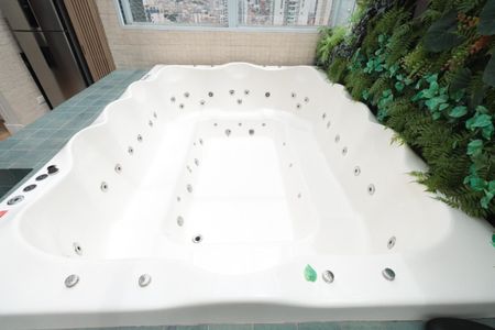 Apartamento à venda com 220m², 2 quartos e 4 vagasVaranda gourmet