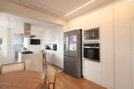 Apartamento à venda com 220m², 2 quartos e 4 vagasCozinha