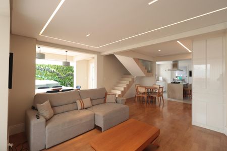 Apartamento à venda com 220m², 2 quartos e 4 vagasSala