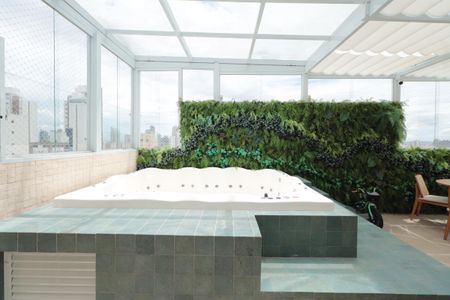 Apartamento à venda com 220m², 2 quartos e 4 vagasVaranda gourmet