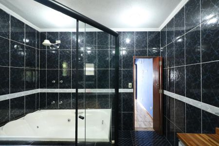 Casa para alugar com 381m², 5 quartos e 12 vagasBanheiro da Suíte 2