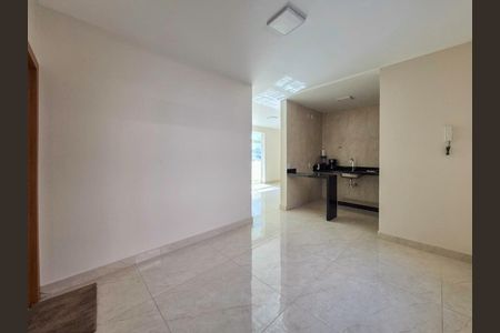Cozinha de apartamento para alugar com 2 quartos, 101m² em Prado, Belo Horizonte