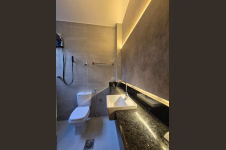 Apartamento para alugar com 101m², 2 quartos e 1 vaga Apartamento para alugar com 101m², 2 quartos e 1 vagaBanheiro