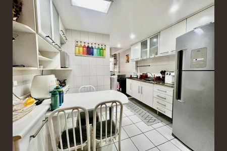 Apartamento à venda com 3 quartos, 120m² em Icaraí, Niterói