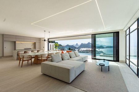 Casa à venda com 4 quartos, 750m² em Charitas, Niterói