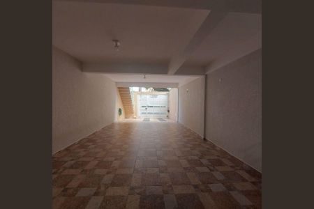 Casa à venda com 3 quartos, 206m² em Vila Alzira, Santo André