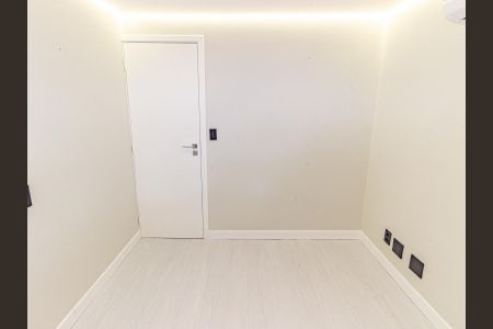 Apartamento à venda com 124m², 3 quartos e 2 vagas Apartamento à venda com 124m², 3 quartos e 2 vagasQuarto 2