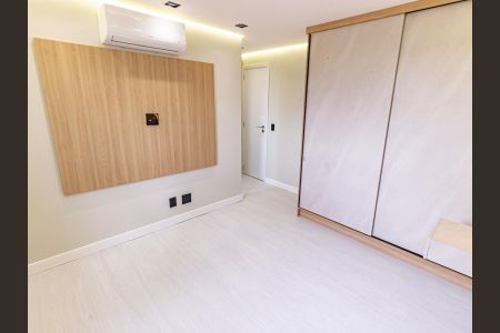 Apartamento à venda com 124m², 3 quartos e 2 vagas Apartamento à venda com 124m², 3 quartos e 2 vagasSuíte