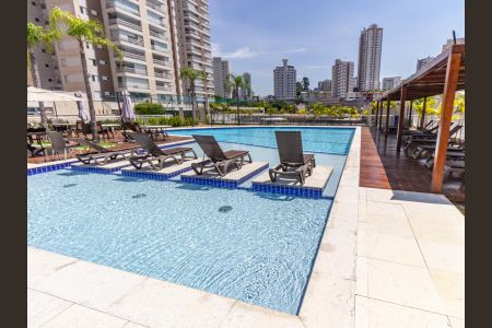Apartamento à venda com 124m², 3 quartos e 2 vagas Apartamento à venda com 124m², 3 quartos e 2 vagasÁrea comum - Piscina