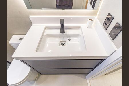Apartamento à venda com 124m², 3 quartos e 2 vagas Apartamento à venda com 124m², 3 quartos e 2 vagasBanheiro da Suíte