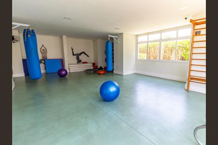 Apartamento à venda com 124m², 3 quartos e 2 vagas Apartamento à venda com 124m², 3 quartos e 2 vagasÁrea comum - Sala de Ginástica