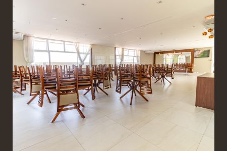 Apartamento à venda com 124m², 3 quartos e 2 vagas Apartamento à venda com 124m², 3 quartos e 2 vagasÁrea comum - Salão de festas