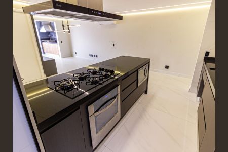 Apartamento à venda com 124m², 3 quartos e 2 vagas Apartamento à venda com 124m², 3 quartos e 2 vagasCozinha