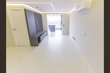 Apartamento à venda com 124m², 3 quartos e 2 vagas Apartamento à venda com 124m², 3 quartos e 2 vagasSala