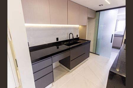 Apartamento à venda com 124m², 3 quartos e 2 vagas Apartamento à venda com 124m², 3 quartos e 2 vagasCozinha