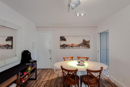 Apartamento à venda com 94m², 3 quartos e 2 vagasSala