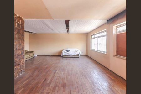 Casa à venda com 4 quartos, 350m² em Rio Pequeno, São Paulo