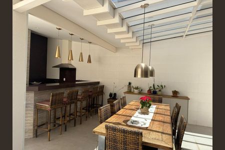 Casa à venda com 3 quartos, 209m² em CECAP, Jundiaí