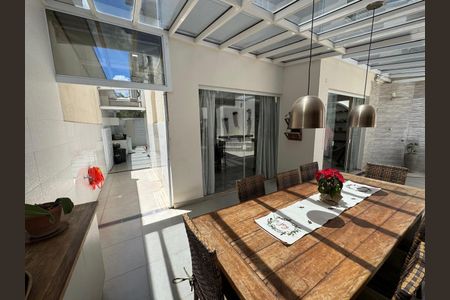 Casa à venda com 3 quartos, 209m² em CECAP, Jundiaí