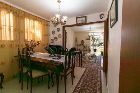 Casa à venda com 4 quartos, 398m² em Vila Ipojuca, São Paulo