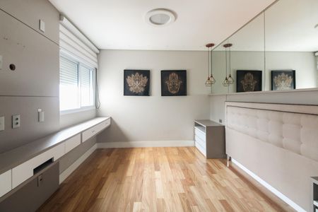 Apartamento à venda com 228m², 4 quartos e 4 vagasSuíte 1