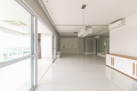 Apartamento à venda com 228m², 4 quartos e 4 vagasSala