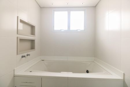 Apartamento à venda com 228m², 4 quartos e 4 vagasBanheiro Suíte 1