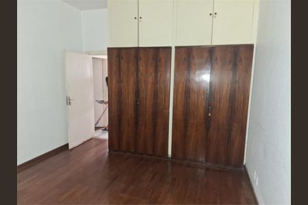Casa à venda com 240m², 3 quartos e 3 vagas