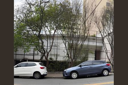 Casa à venda com 240m², 3 quartos e 3 vagas