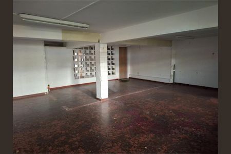 Casa à venda com 240m², 3 quartos e 3 vagas