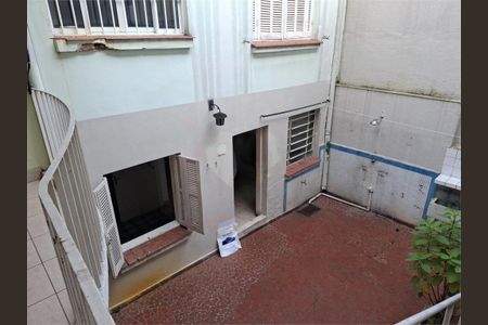 Casa à venda com 240m², 3 quartos e 3 vagas