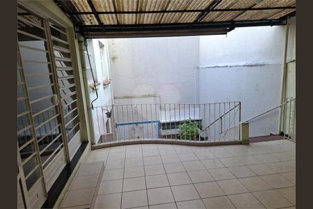 Casa à venda com 240m², 3 quartos e 3 vagas