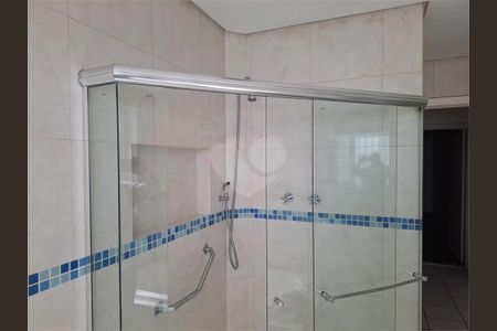 Casa à venda com 240m², 3 quartos e 3 vagas