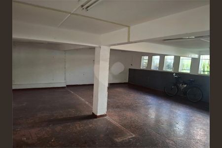 Casa à venda com 240m², 3 quartos e 3 vagas