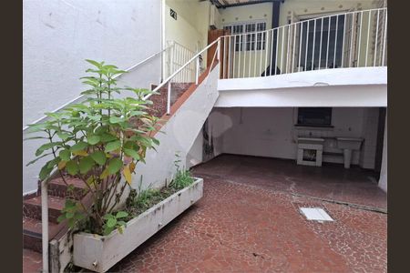 Casa à venda com 240m², 3 quartos e 3 vagas