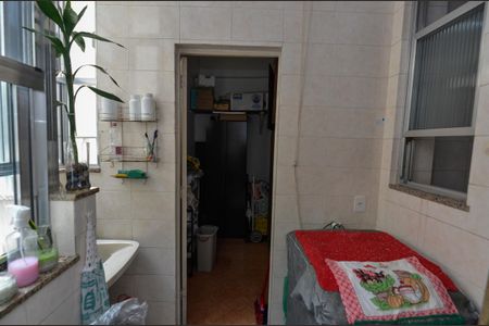 Apartamento à venda com 85m², 3 quartos e sem vagaÁrea de Serviço