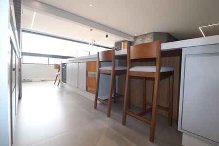 Apartamento à venda com 105m², 2 quartos e 2 vagasCozinha