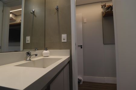 Apartamento à venda com 105m², 2 quartos e 2 vagasBanheiro Quarto 2 suíte