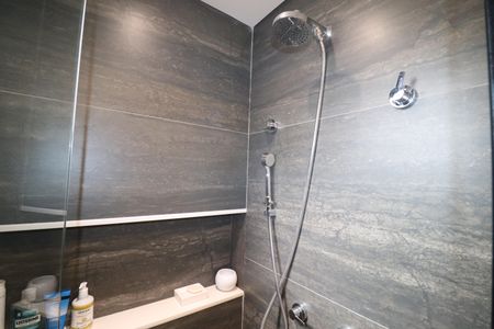 Apartamento à venda com 105m², 2 quartos e 2 vagasBanheiro Quarto 2 suíte