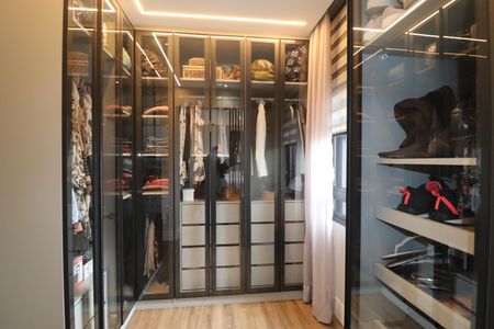 Apartamento à venda com 105m², 2 quartos e 2 vagasCloset Quarto 1 suíte