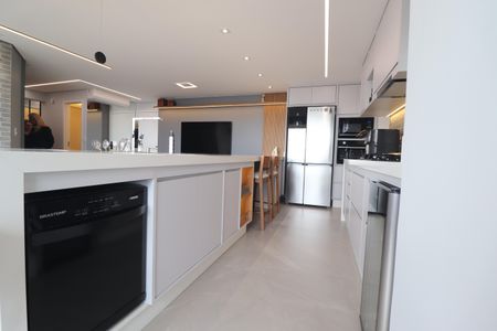 Apartamento à venda com 105m², 2 quartos e 2 vagasCozinha