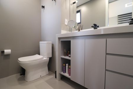 Apartamento à venda com 105m², 2 quartos e 2 vagasBanheiro Quarto 1 suíte