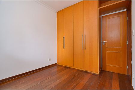 Apartamento à venda com 177m², 4 quartos e 3 vagasQuarto 1