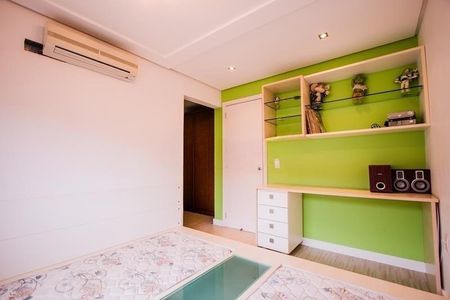 Quarto 1 de casa de condomínio para alugar com 5 quartos, 375m² em Jardim Carvalho, Porto Alegre