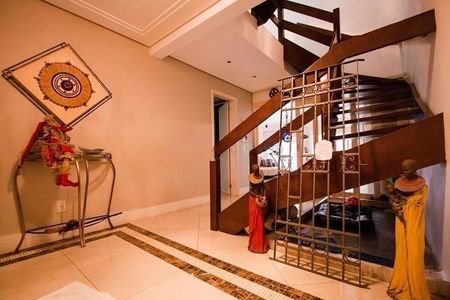 Sala  de casa de condomínio para alugar com 5 quartos, 375m² em Jardim Carvalho, Porto Alegre