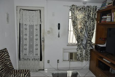 Apartamento à venda com 2 quartos, 38m² em Inhaúma, Rio de Janeiro