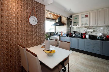 Sala  de casa de condomínio à venda com 2 quartos, 54m² em Vila Leonor, São Paulo