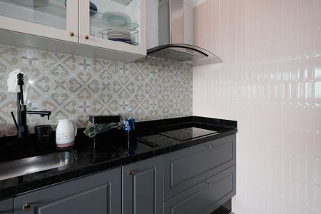 Cozinha de casa de condomínio à venda com 2 quartos, 54m² em Vila Leonor, São Paulo