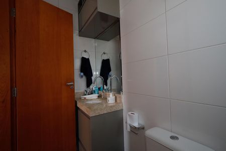Casa de condomínio à venda com 54m², 2 quartos e 2 vagasBanheiro da Suíte 1