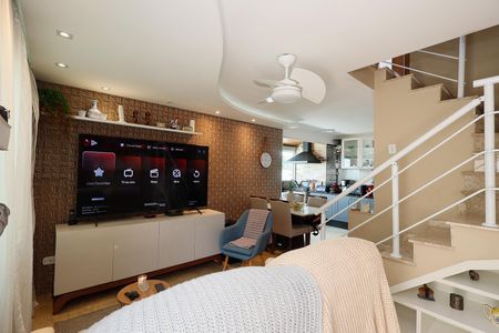 Sala  de casa de condomínio à venda com 2 quartos, 54m² em Vila Leonor, São Paulo